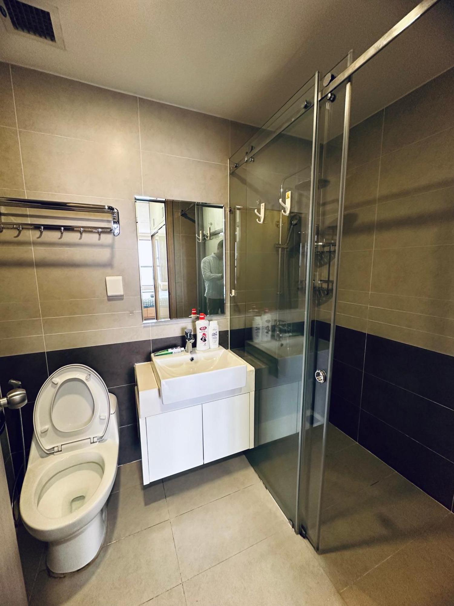 The Sun Avenue 2br Sunset View Apt, 10 Mins To D1 Căn hộ *
